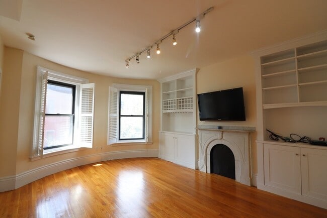 Photo - 310 Shawmut Ave Unit 2