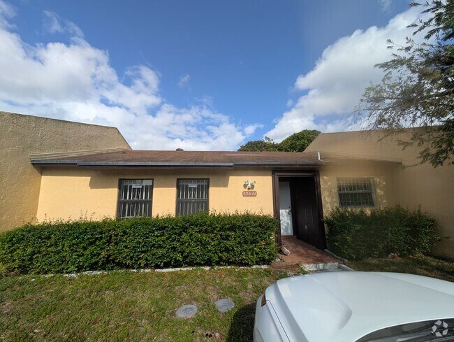 Building Photo - 20422 NW 29th Pl Rental