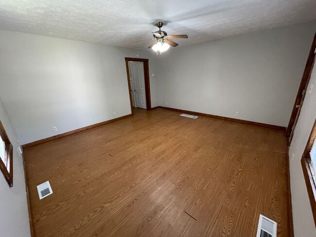 Photo - 901-903 N. 12th-THOMPSON UNITED Unit 903 N. 12th Street