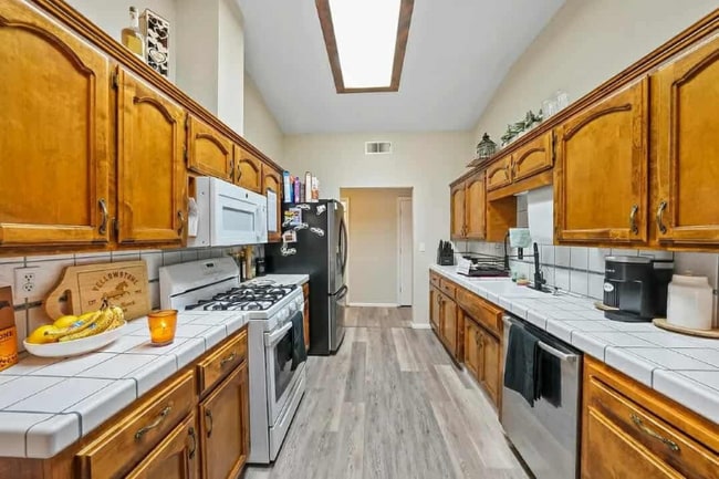 Photo - 2336 W Roby Ave