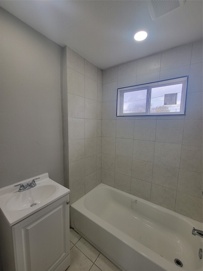 Photo - 5109 Earline St