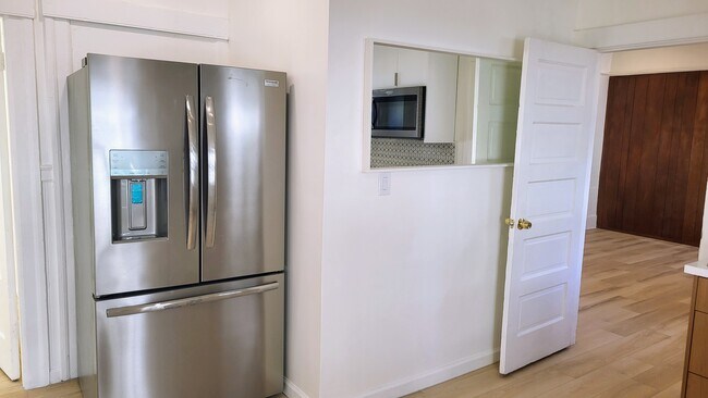 Photo - 2112 Ashby Ave Unidad C