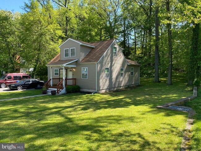 Building Photo - 6612 Pine Grove Dr Rental