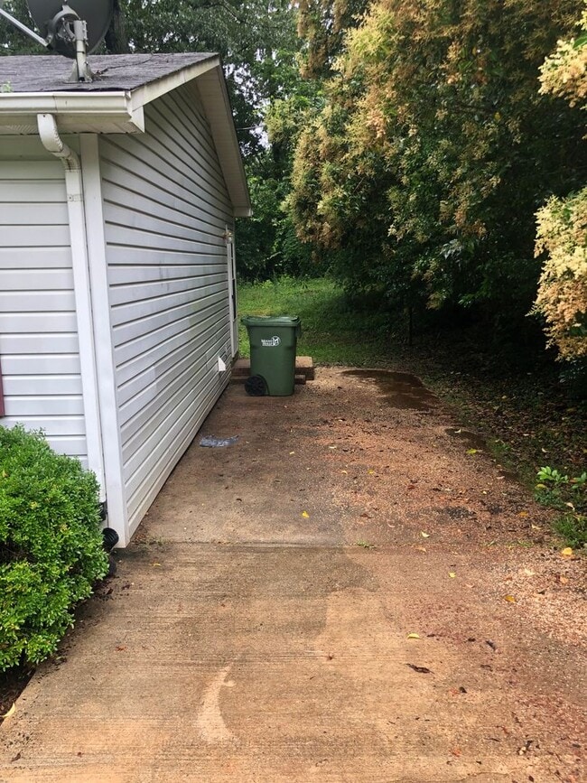 Photo - Cute,Belmont-Mt Holly home close to everything