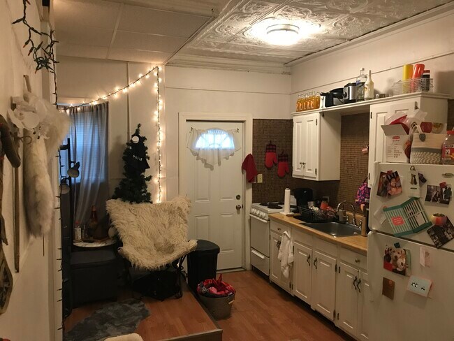 Photo - 336 Belmont St Unidad 2