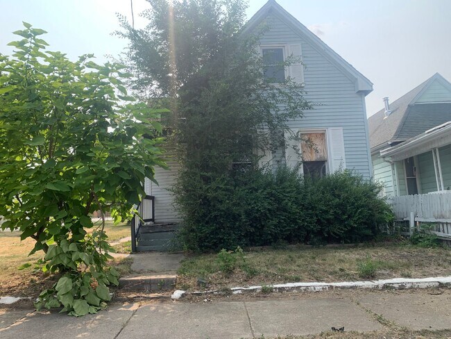 Photo - Welcome to the 3 Bedroom Home West Peoria