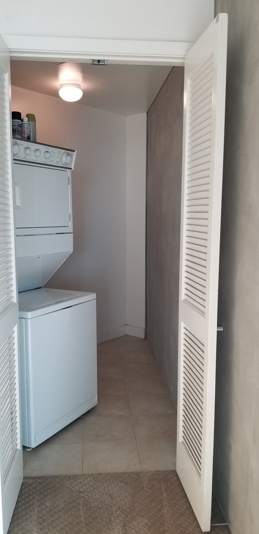 Photo - Large 2 bedroom downtown, Special!  And Great Views