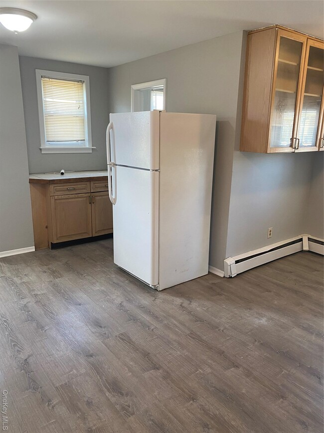 Photo - 104 River Ave