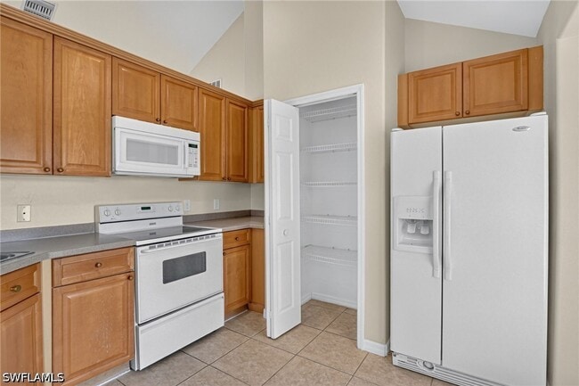 Photo - 523 SE 25th Ln