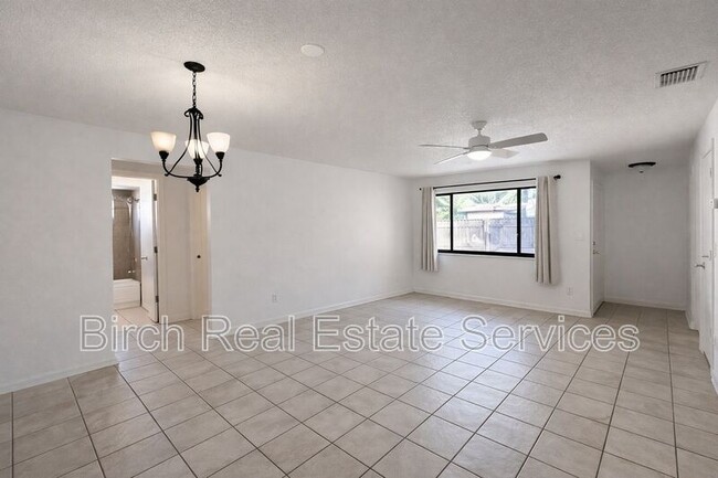 Photo - 8420 60th St N