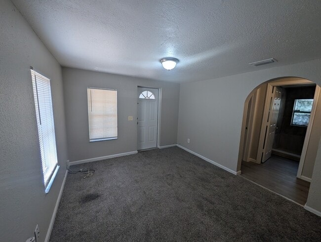 Photo - 3705 E North Bay St
