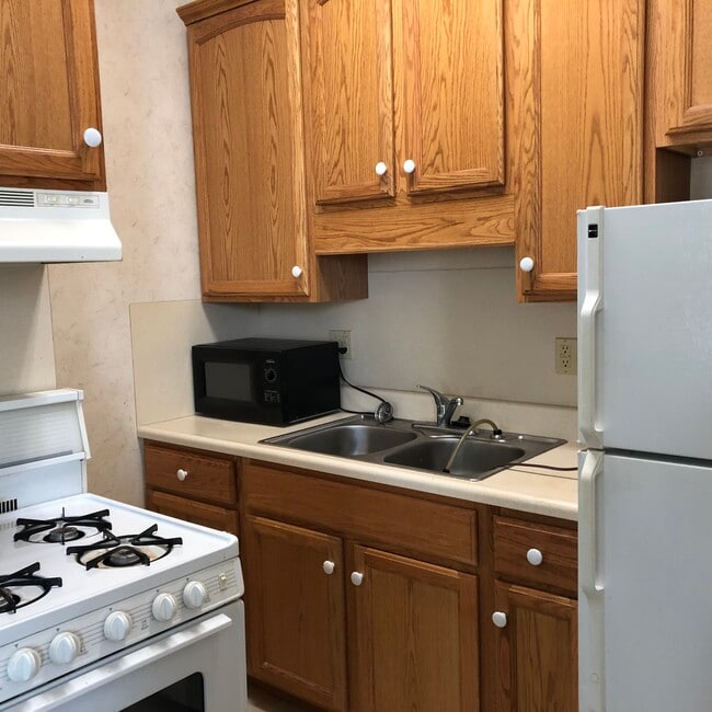 Photo - 130 Walnut St