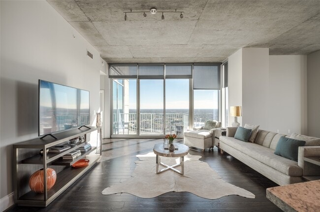 Building Photo - 5927 Almeda Rd Unit 22803