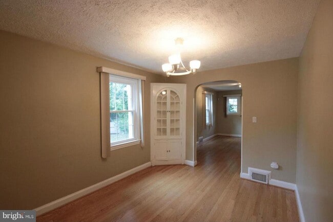 Photo - 3931 6th St S