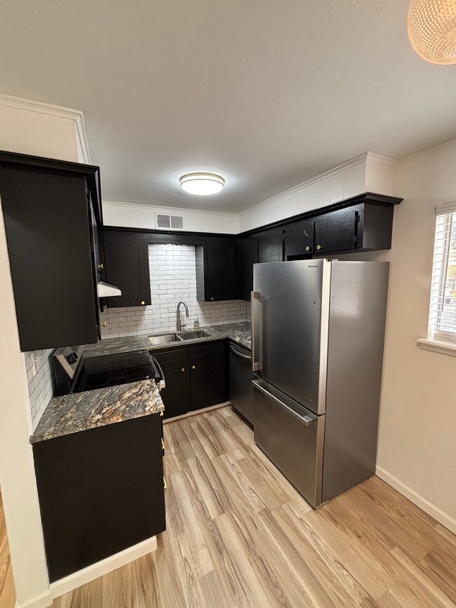 Photo - 1735 S Peoria Ave Unit 4