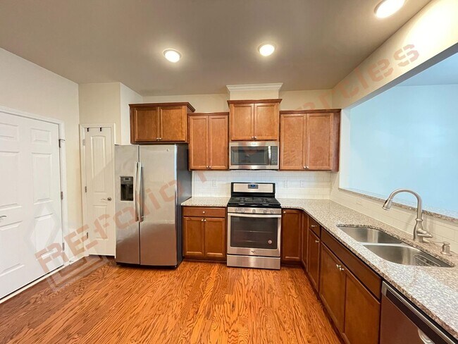 Photo - Beautiful 3 Bedroom, 2.5 Bathroom Townhome...
