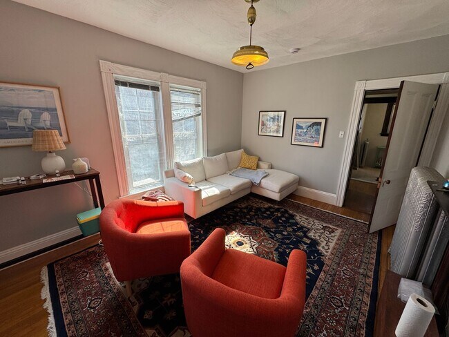 Photo - 211-213 Holland Street Unit 211 Holland #2