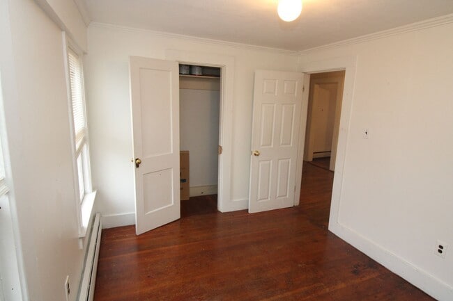 Building Photo - 6 Smith Ct Unit 2