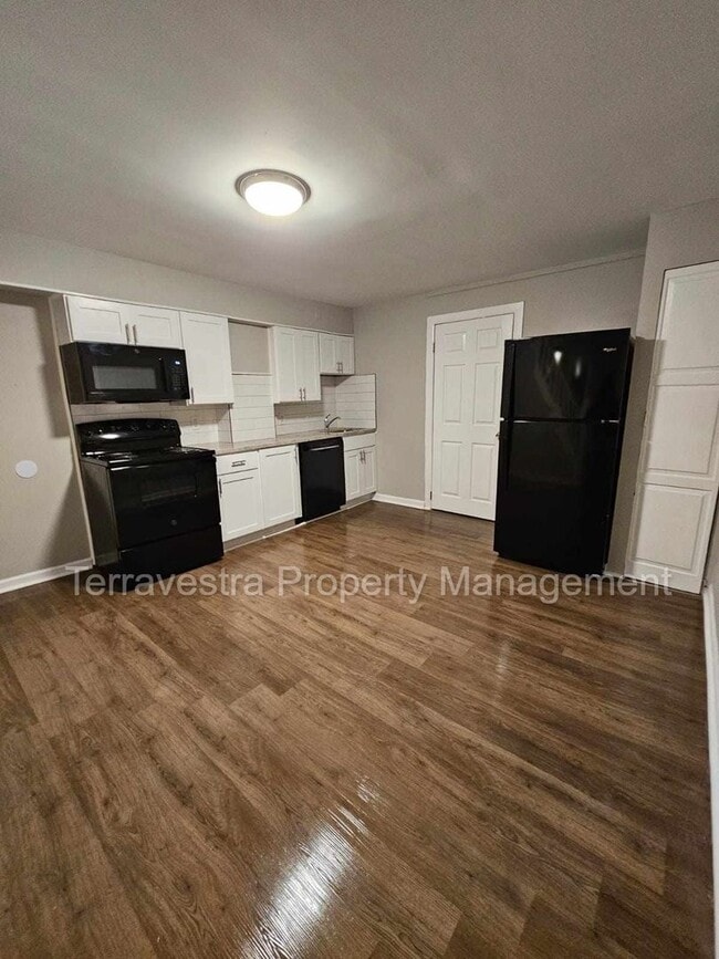 Photo - 2 Bed in Millville! Single family