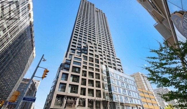 20 Soudan Ave Unit 1905