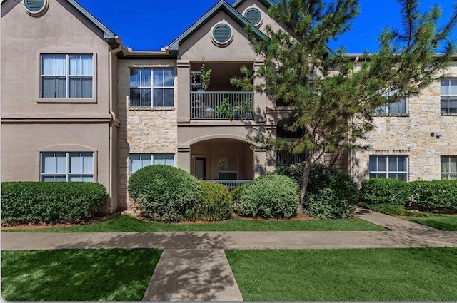 Photo - Brentwood Oaks