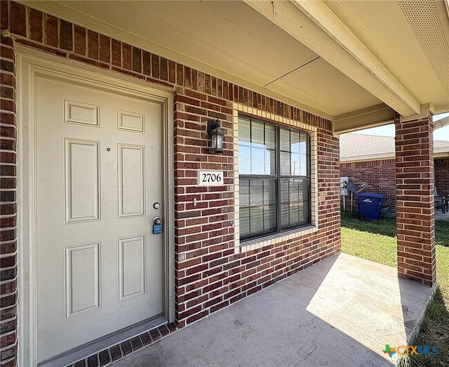 2706 Ashley Dr