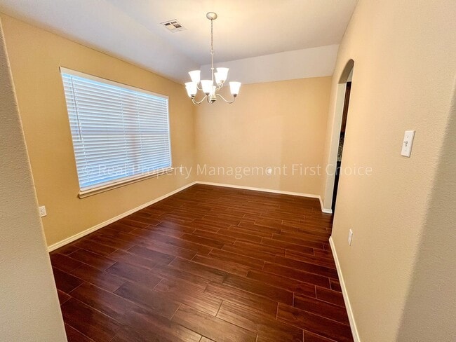 Photo - 420 Ridge Point Dr