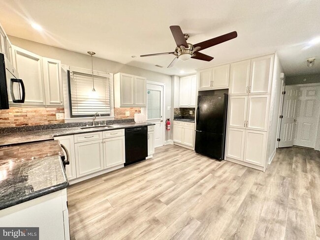 Photo - 9 Beechwood Ave