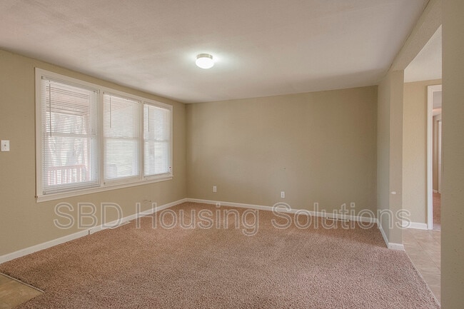 Photo - 1740 Sinnott Cir