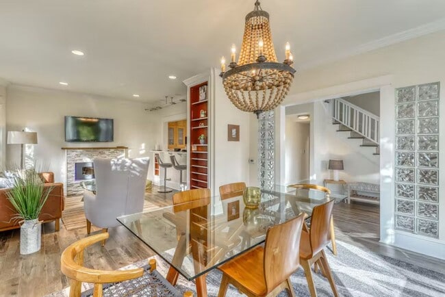 Photo - 2bd/1.75ba Seattle Home