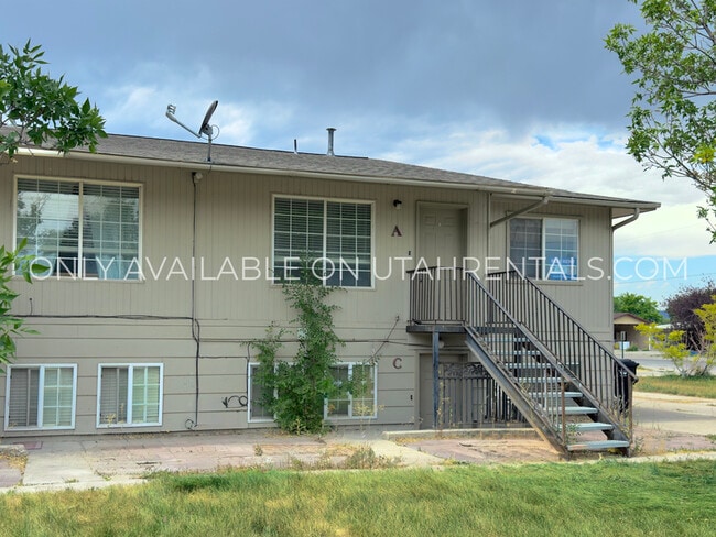 Building Photo - 10 S Main St Unit A