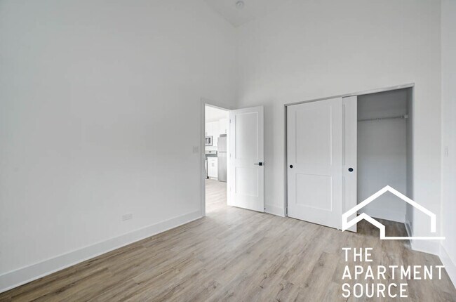 Photo - 4731 N Western Ave Unidad 203