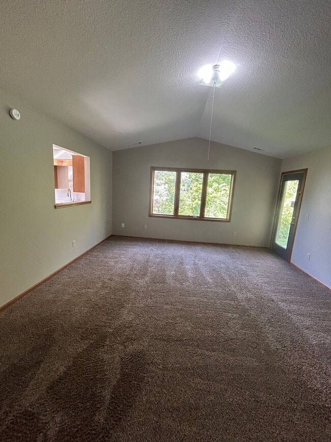 Photo - 1528 Flagstone Dr