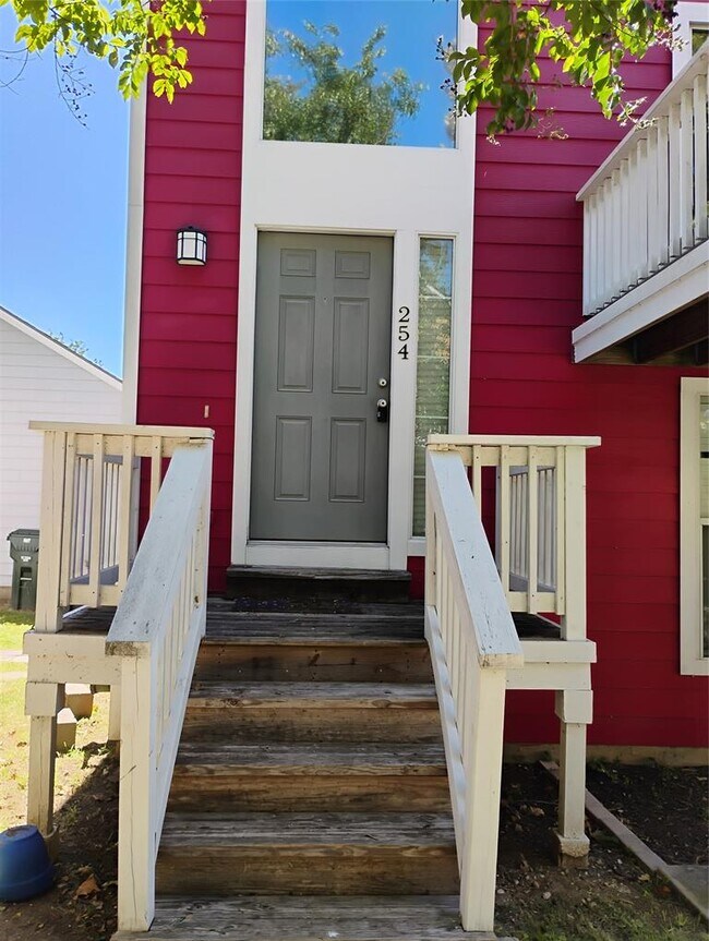 254 Trestle Tree Unit AB
