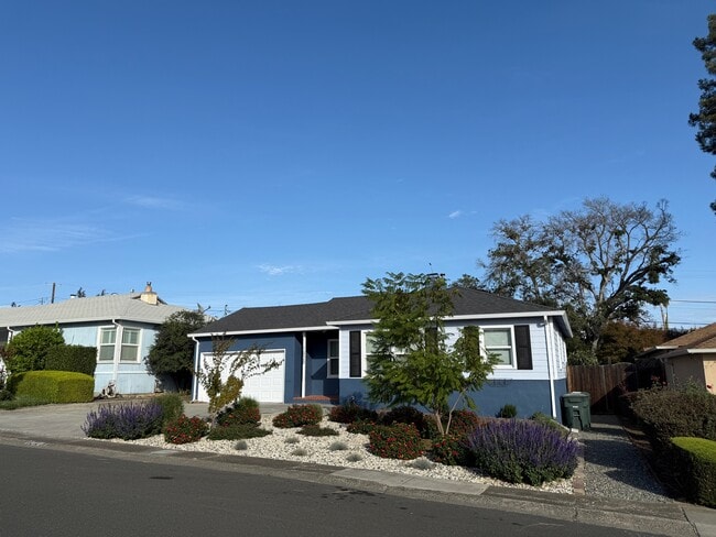 Photo - 1020 Highland Ave