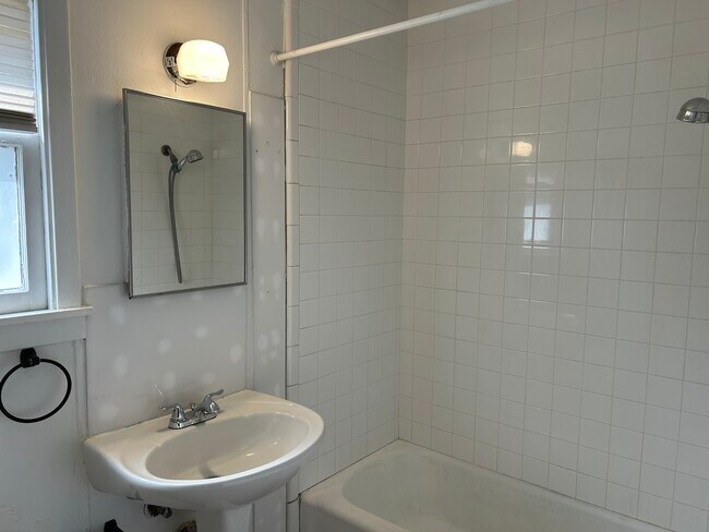 Photo - 1802 Vine St