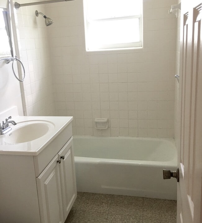 Photo - 2023/2025 Tennyson Unit 2025