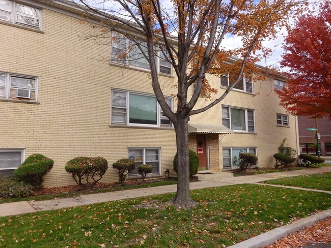 Photo - 5600 W Berenice Ave