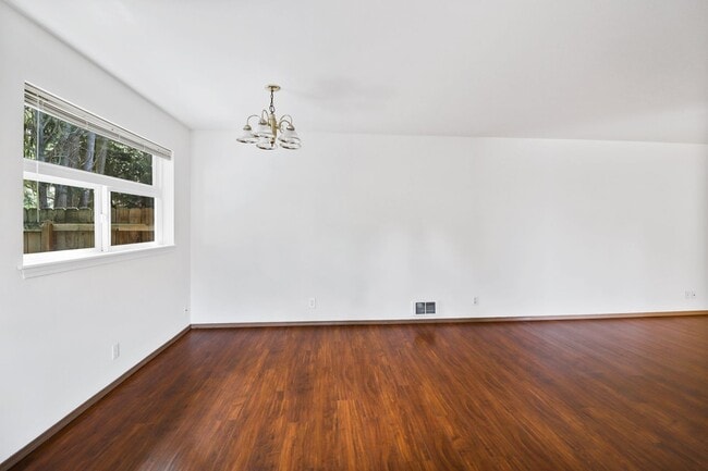 Photo - 760 NW Paragon Pl