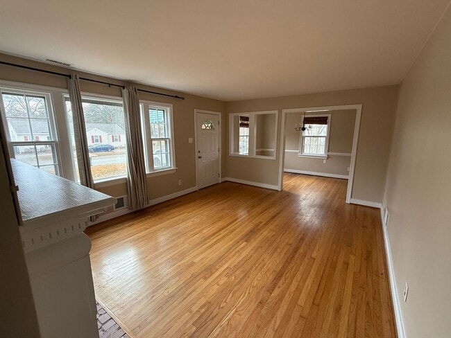 Photo - Great Opportunity in Lakeside area