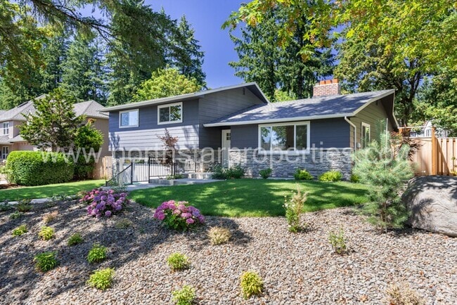 Building Photo - Exceptional Remodel Near Waluga Park Rental