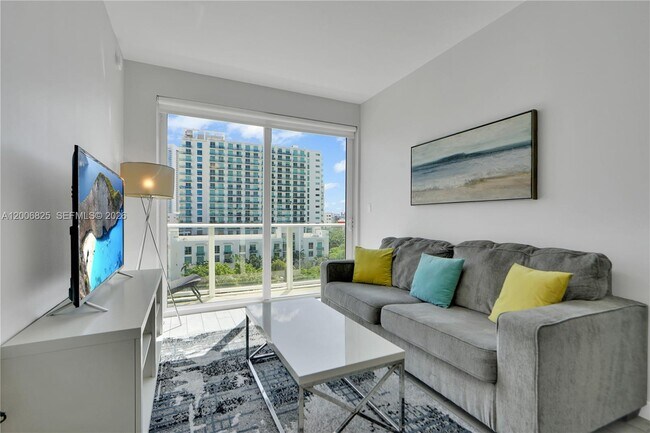 Photo - 321 NE 26th St Unidad 816