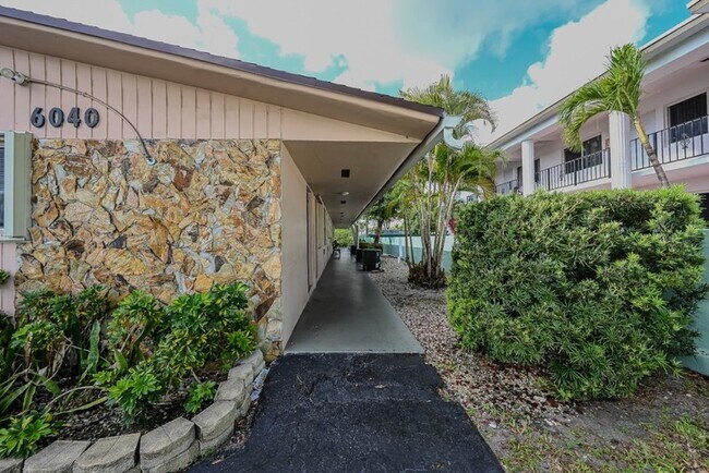 Photo - 6040 SW 26th St Unit 1