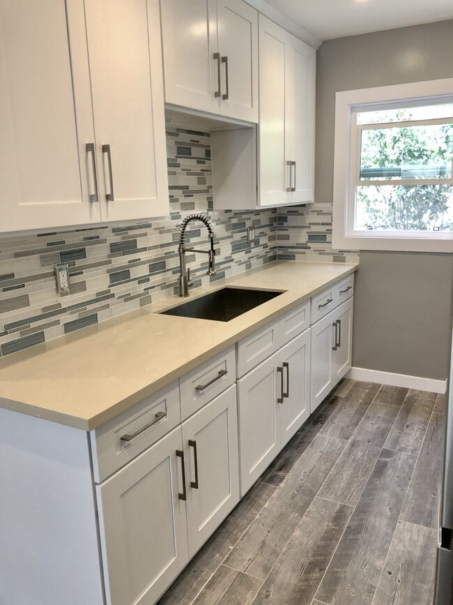 Photo - 1139 S Corning St Unit 1