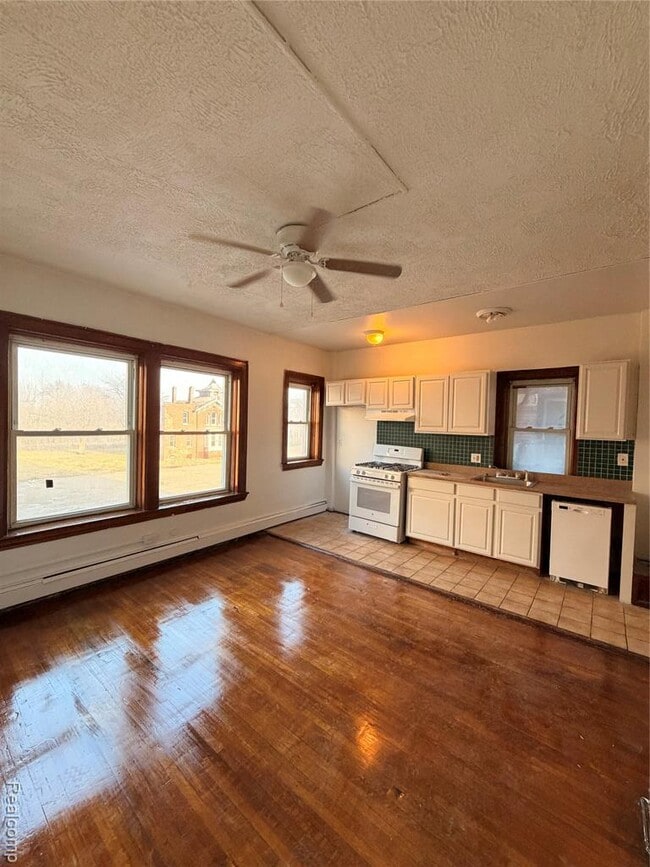 Photo - 2627 John R St Unit 103