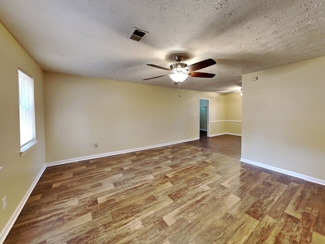 Photo - 3599 Mansfield Ln