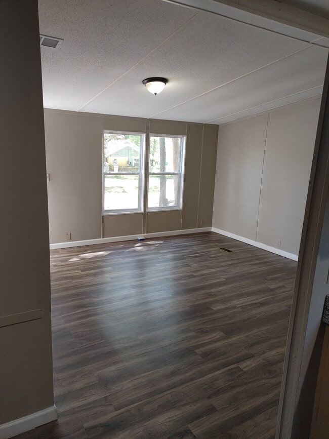 Photo - 30 Cambridge Dr