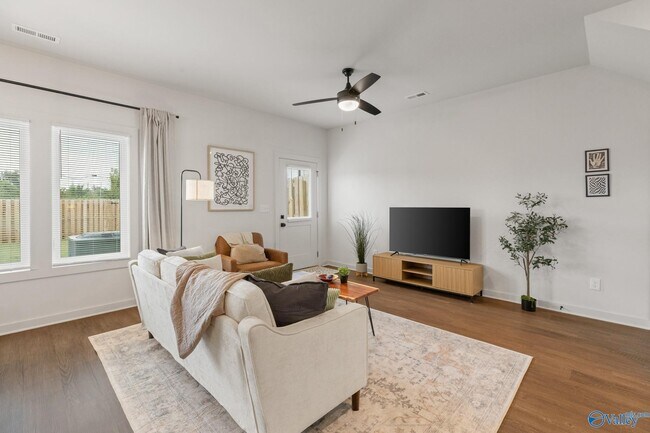 Photo - 2512 Freeman Rd SW
