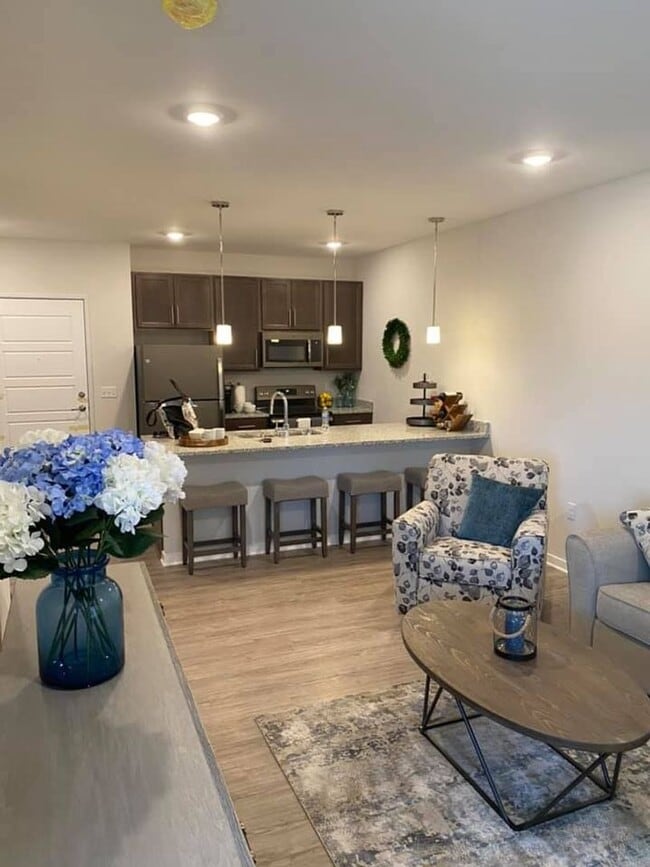 Photo - The Pointe Apartments