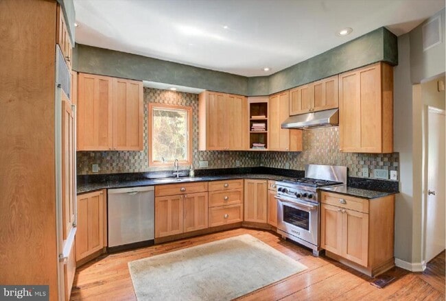 Building Photo - 105 Franklin Rd